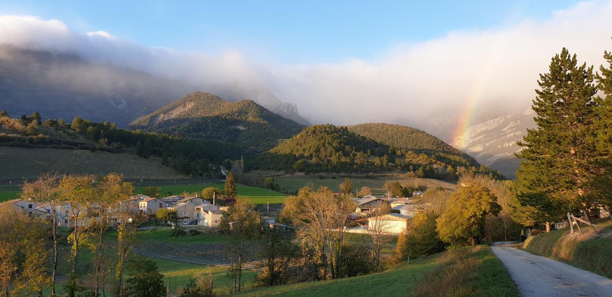 Maison De Village Aux Portes Du Vercors Chamaloc Bagian luar foto